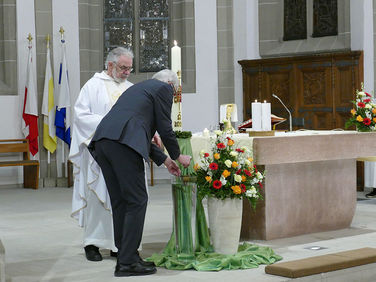 Lumen Christi - Auferstehungsmesse in St. Crescentius (Foto: Karl-Franz Thiede)